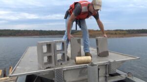 more-blocks-to sink-skidoo crates-fish-structures-greers-ferry-lake-walleye-club